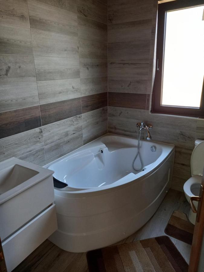 Privatunterkunft Casa Blaju